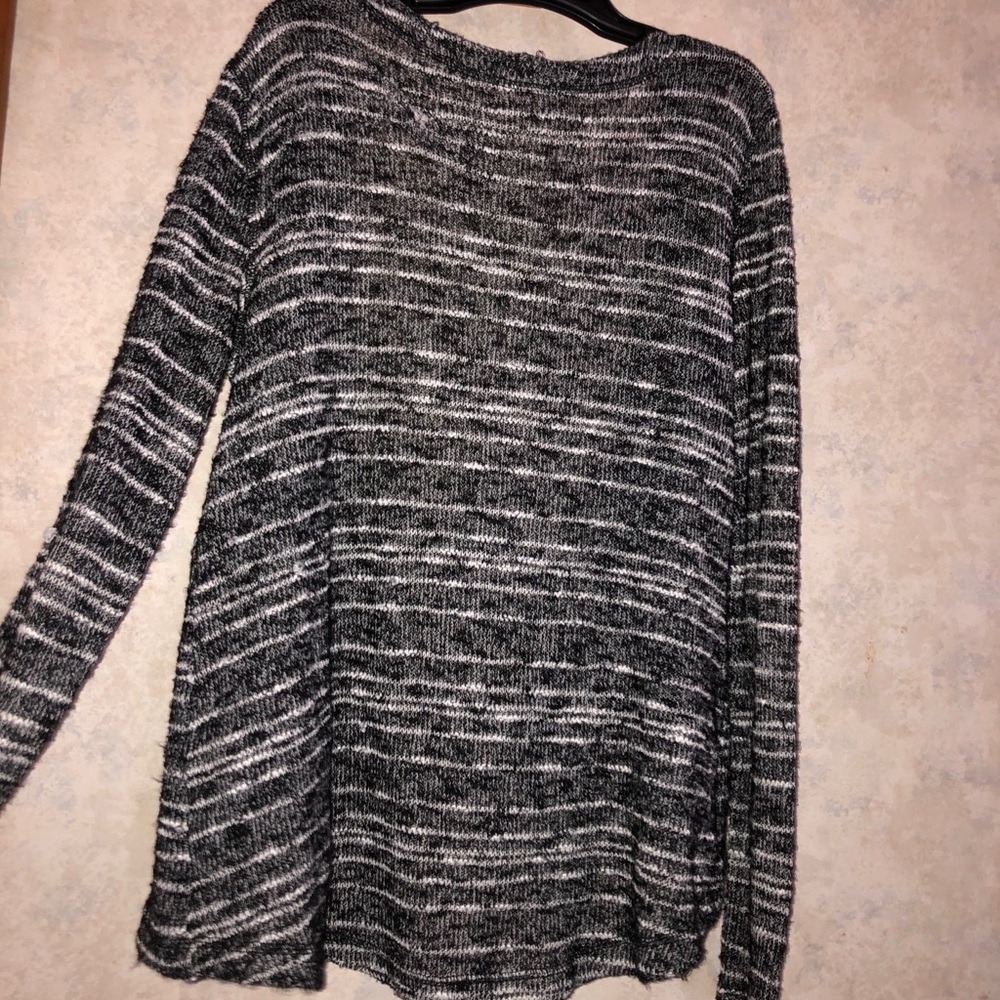 Cardigan - Picture 2 of 4
